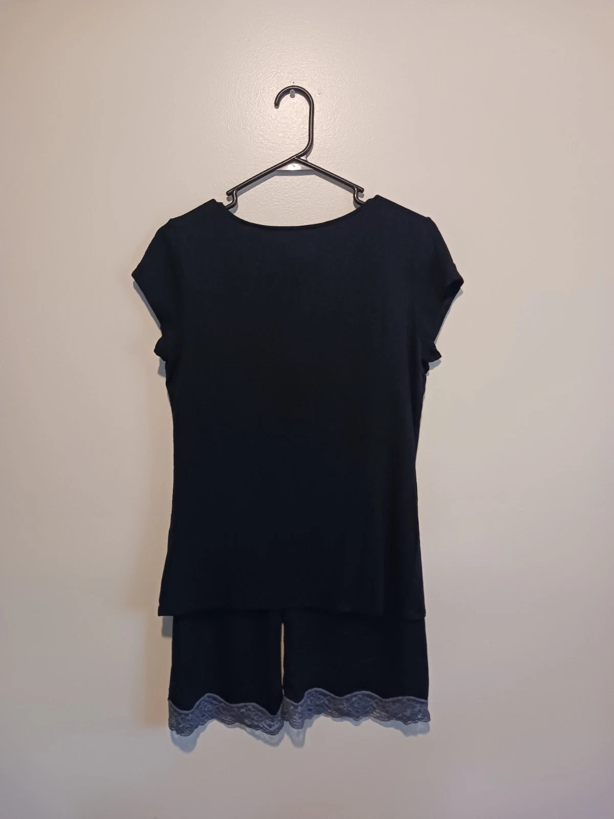 Gilligan & O'Malley Black Pajama Set Pants/Top With Grey Lace Trim Size M