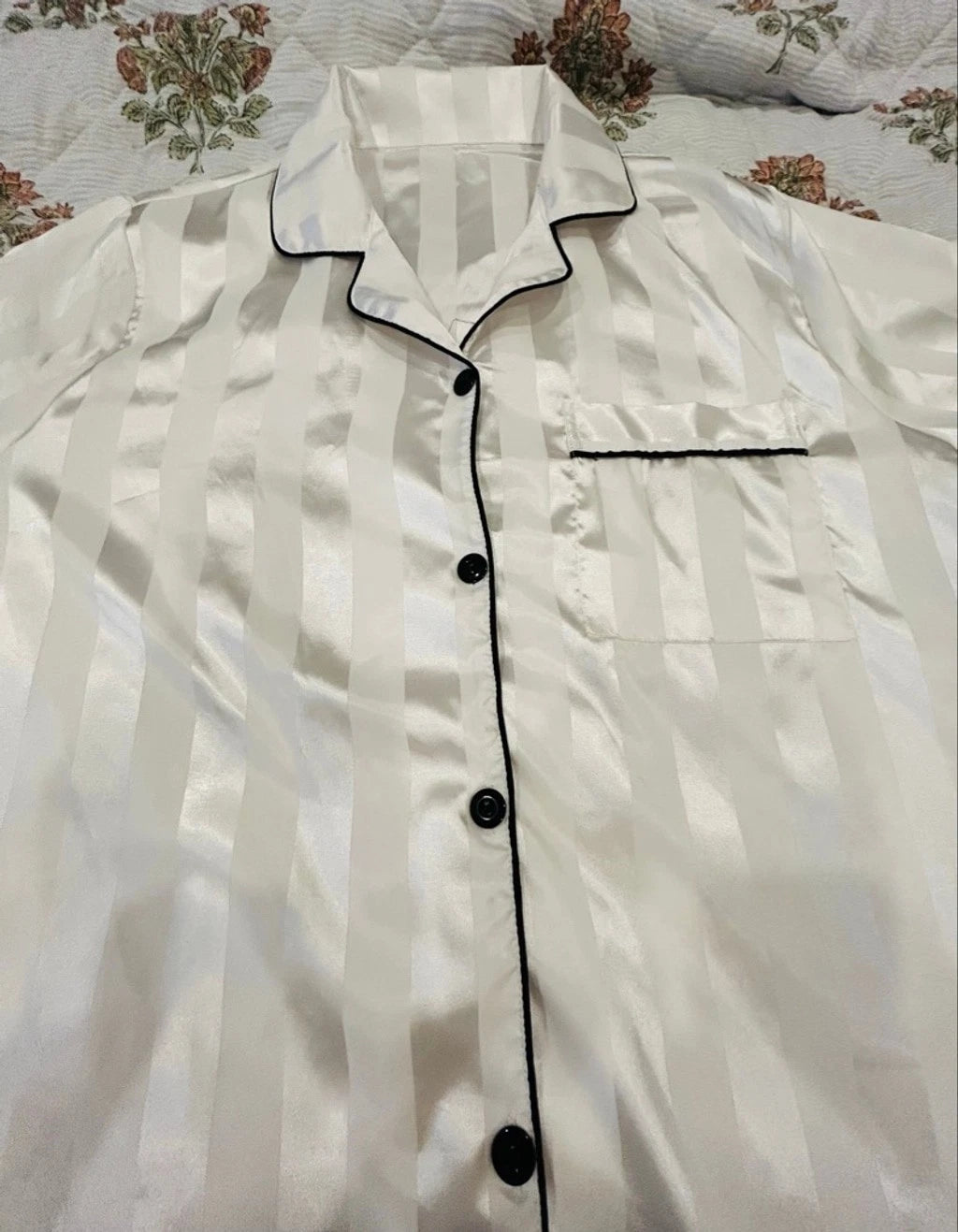 Women's Unbranded White & Black Striped Satin Pajama Set Plus Size 2XL