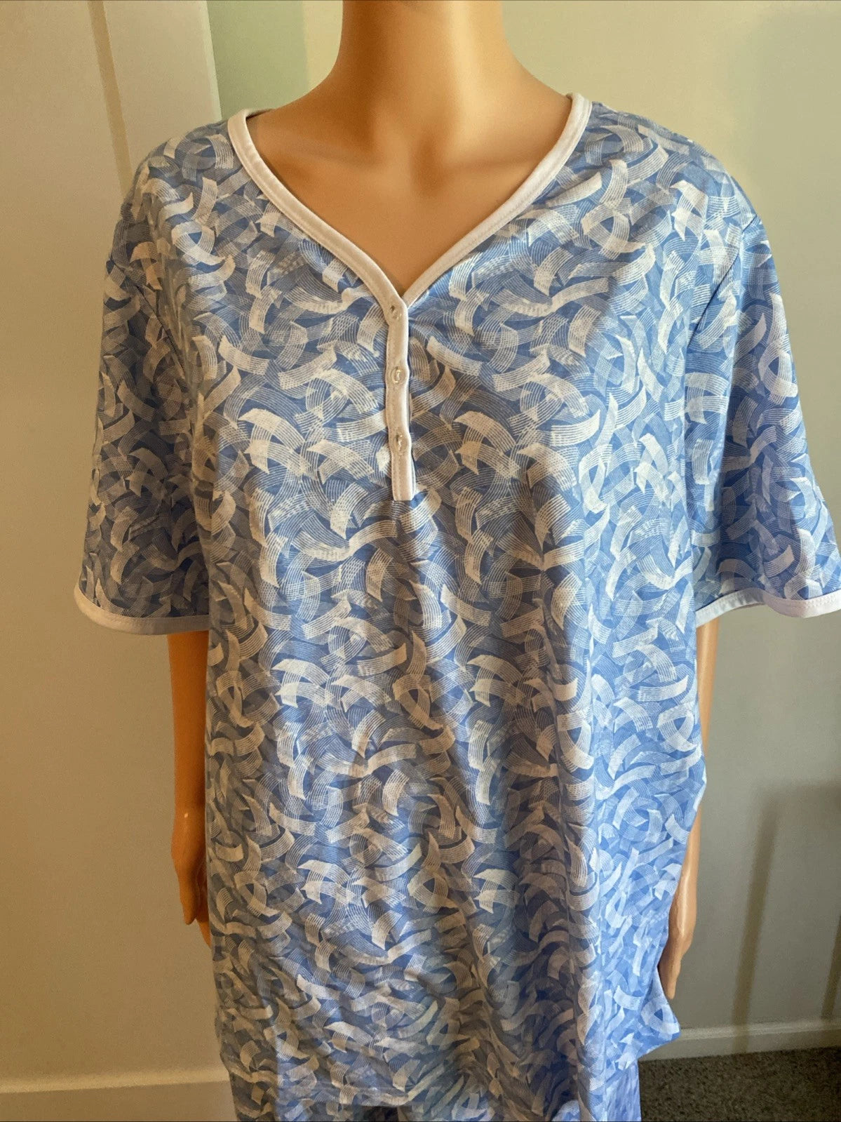 V-Neck Lace Trim Floral Pattern 2-Piece Pajama Set Size 1x