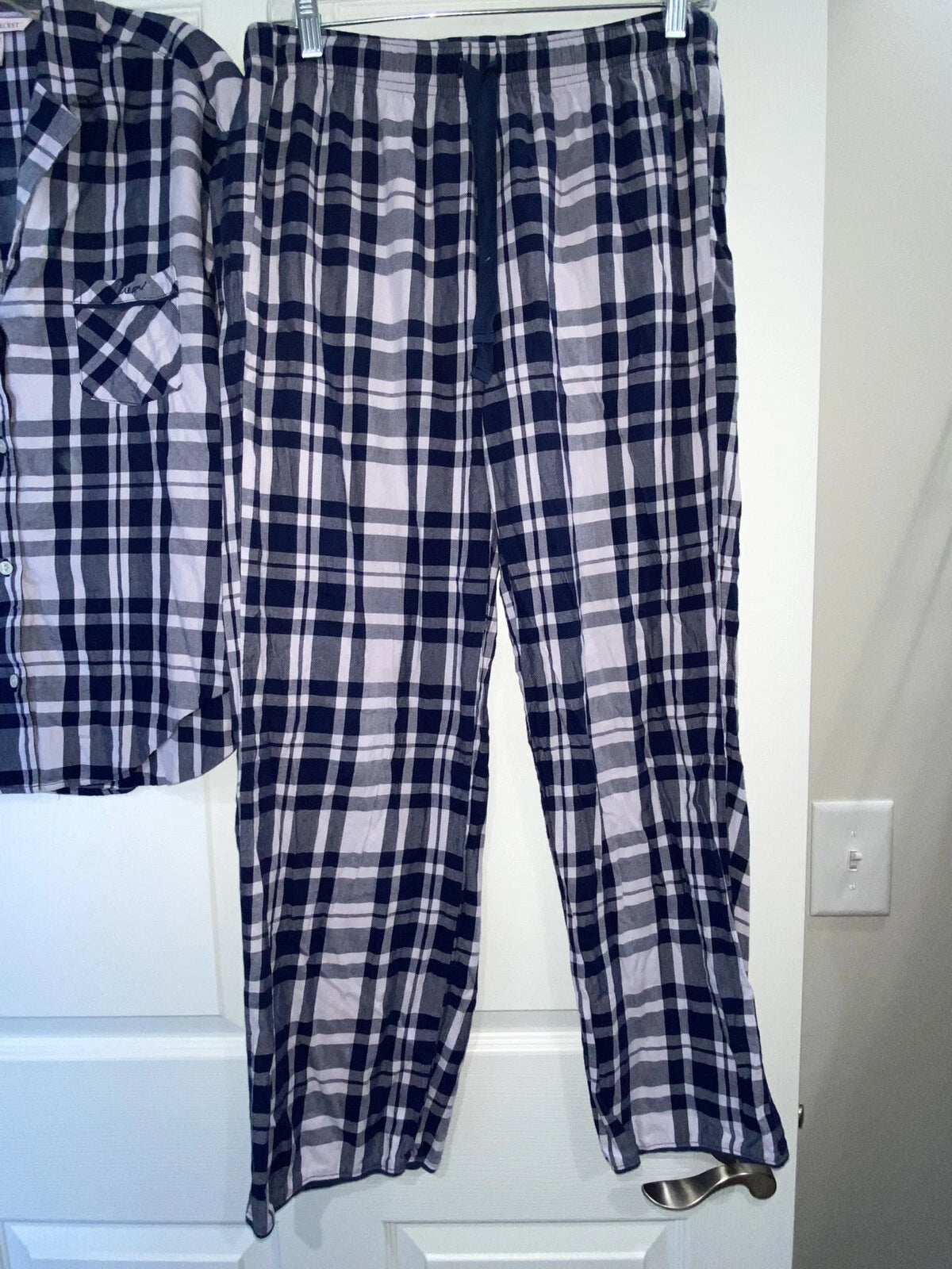 Victoria’s Secret 2 Piece Pajama Set Small Plaid