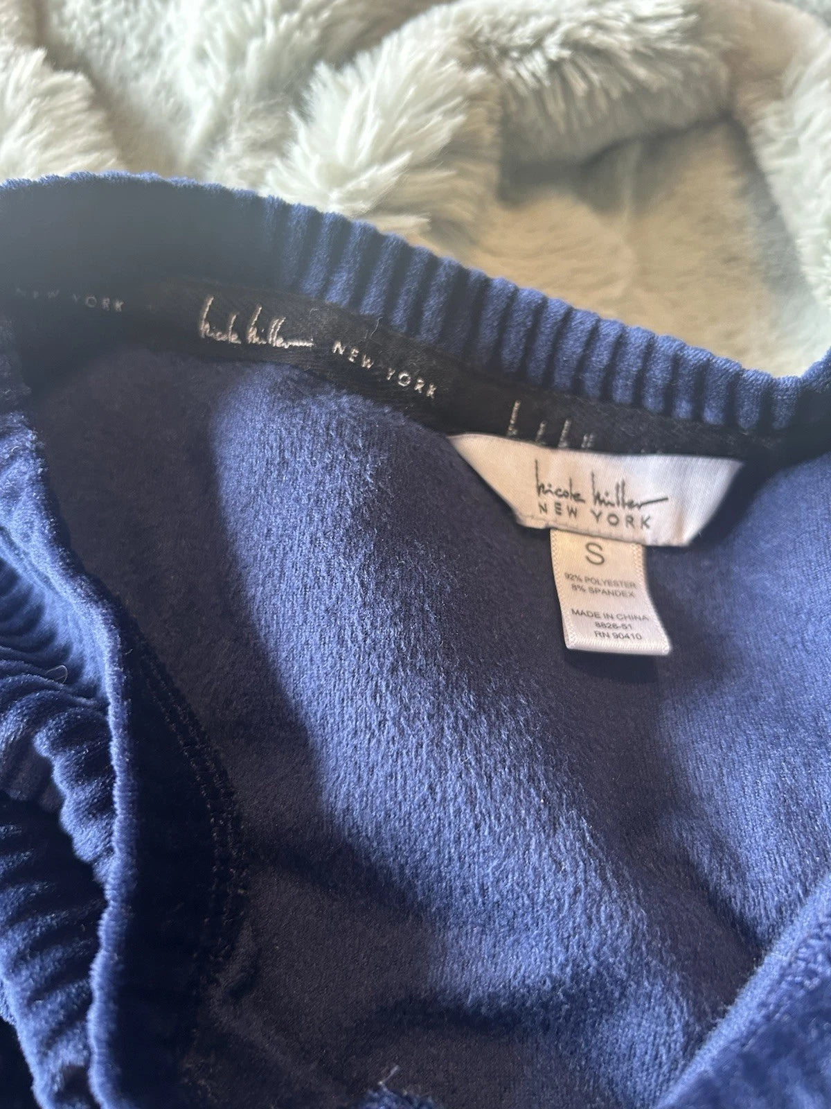 Nicole Miller Women's Blue Velvet Long Sleeve Pajamas Set Size Small