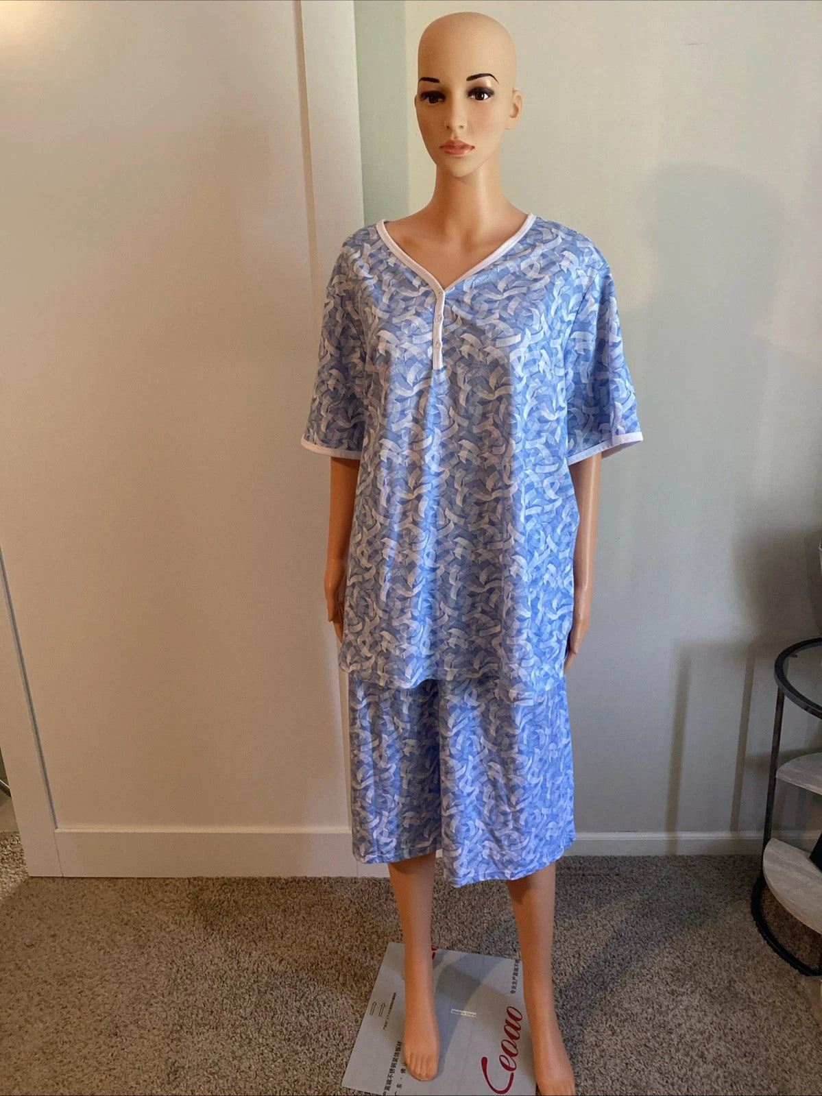 V-Neck Lace Trim Floral Pattern 2-Piece Pajama Set Size 1x