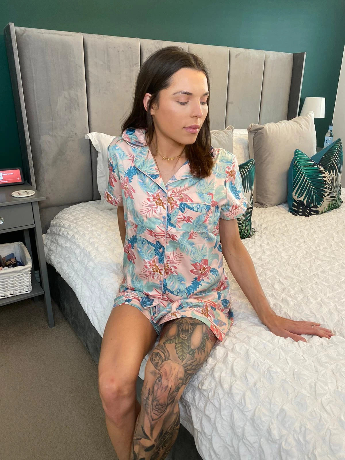 Ex PRETTYLITTLETHING Women's Cosy Sating Pyjama Set in Pink Nude Floral