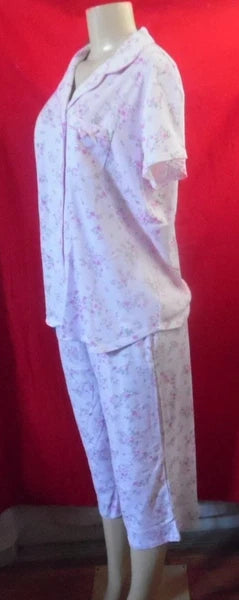 -KAREN NEUBURGER DITSY PINK FLORAL PAJAMAS BUTTON FRONT COLLAR TOP, CROP PANTS L
