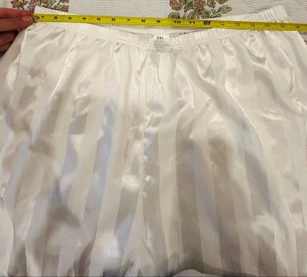 Women's Unbranded White & Black Striped Satin Pajama Set Plus Size 2XL