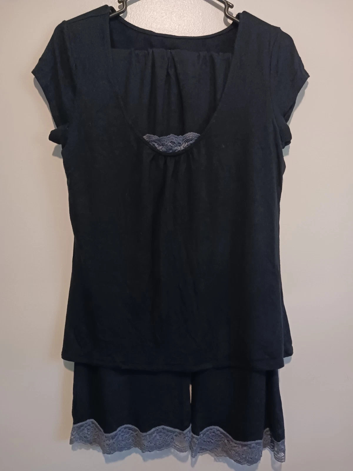 Gilligan & O'Malley Black Pajama Set Pants/Top With Grey Lace Trim Size M