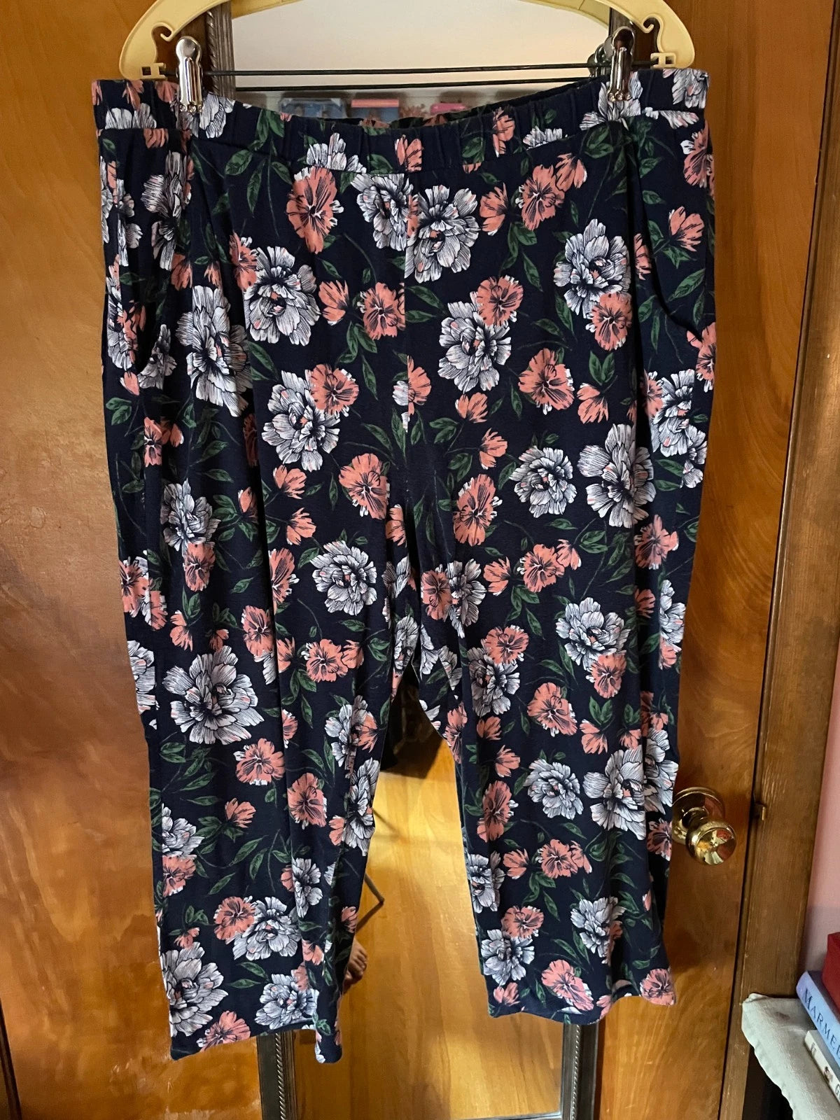 Liz Claiborne Navy Blue Floral Print Capri PJ's - XXL