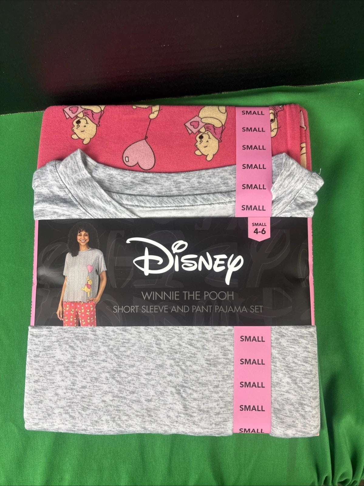 Winnie the Pooh Women's Short Sleeve and Pant Pajama Set Size S