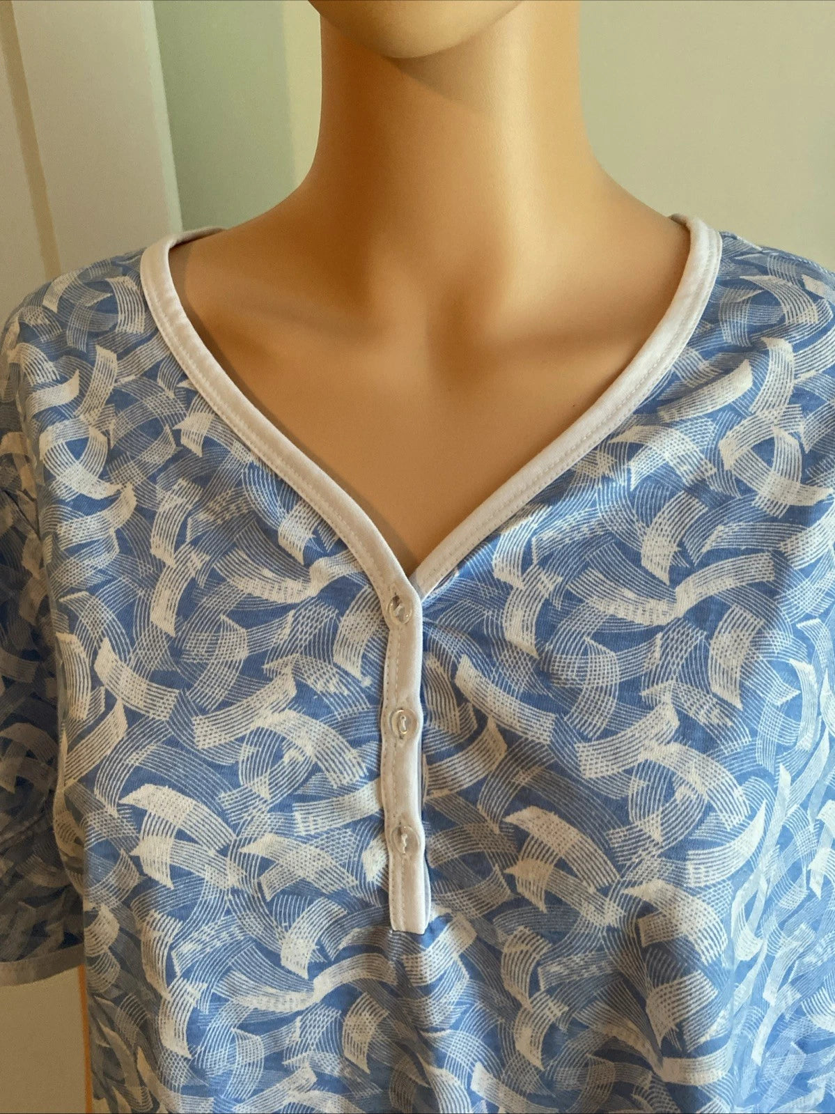 V-Neck Lace Trim Floral Pattern 2-Piece Pajama Set Size 1x