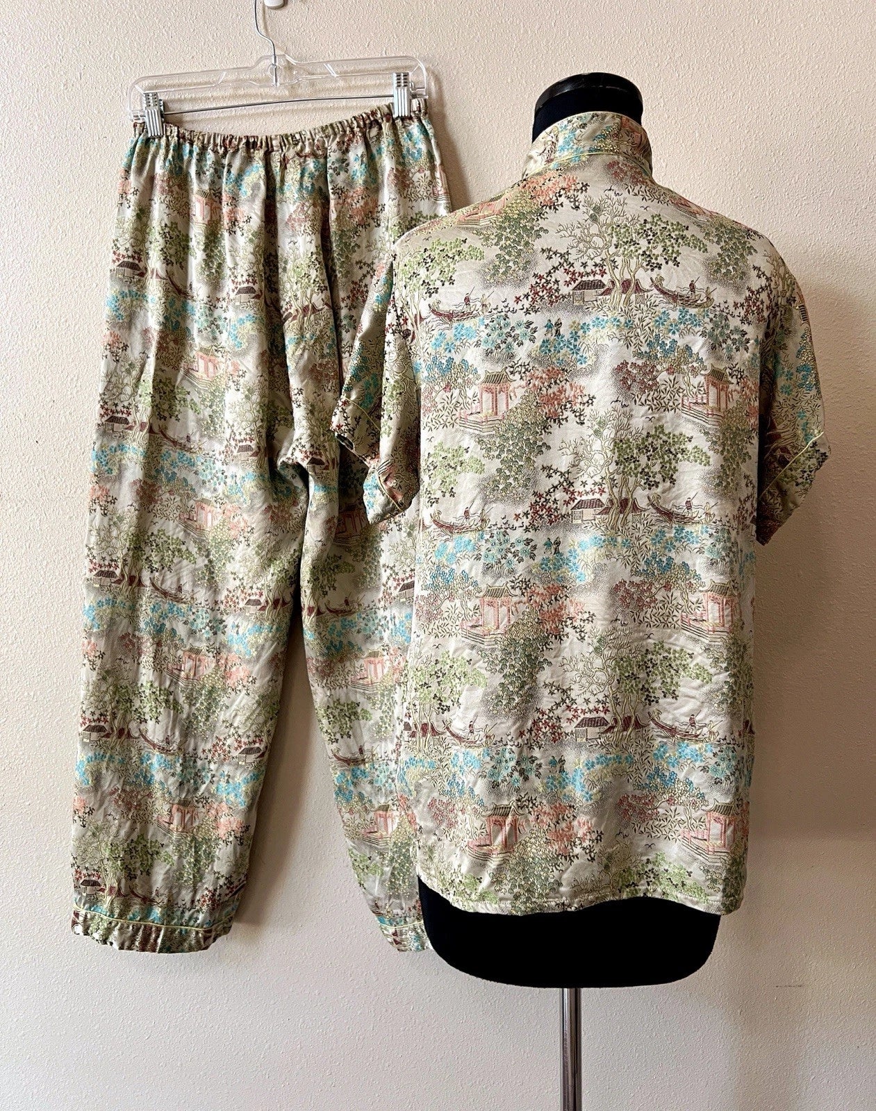 Vintage 60s Peony Brand Pajama Set Women’s XL Satin Asian Print Top Pants