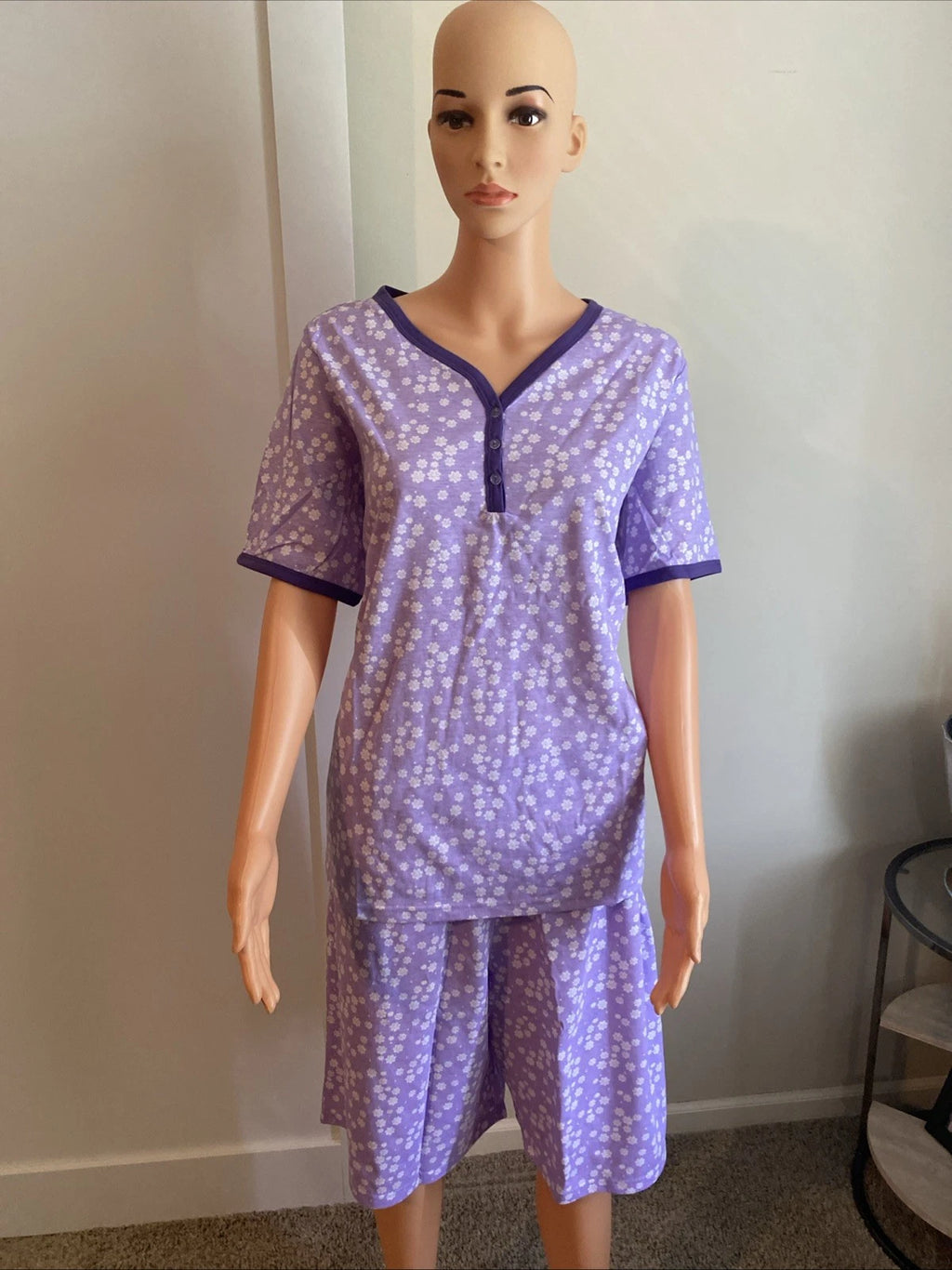 V-Neck Lace Trim Floral Pattern 2-Piece  Pajama Set Size 1X