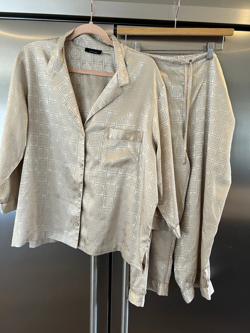 Natori XL Womens 2PC Infinity Tan Pajama Set Asian Print Cropped Pants READ