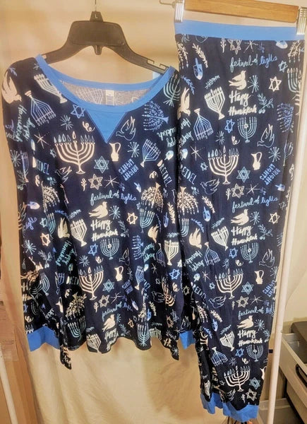Universal Tread-Women's Blue Hanukkah 2pc pajama set size 2XL