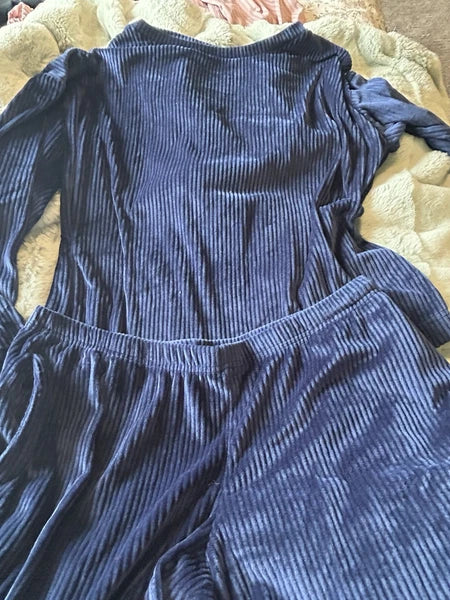 Nicole Miller Women's Blue Velvet Long Sleeve Pajamas Set Size Small